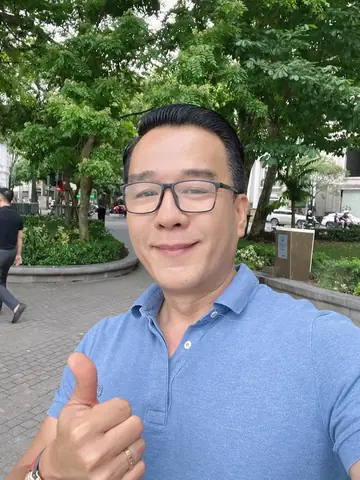 Như Những Lần Ồn Ào Trước, Doanh Nhân Này Không Ngại Đáp Trả Cư Dân Mạng. Như Những Lần Ồn Ào Trước, Doanh Nhân Này Không Ngại Đáp Trả Cư Dân Mạng.